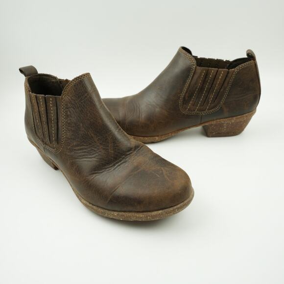 Clarks Women's Wilrose Jade Boot Size 7M Low Heel Chelsea Shootie Brown Leather - Picture 3 of 10